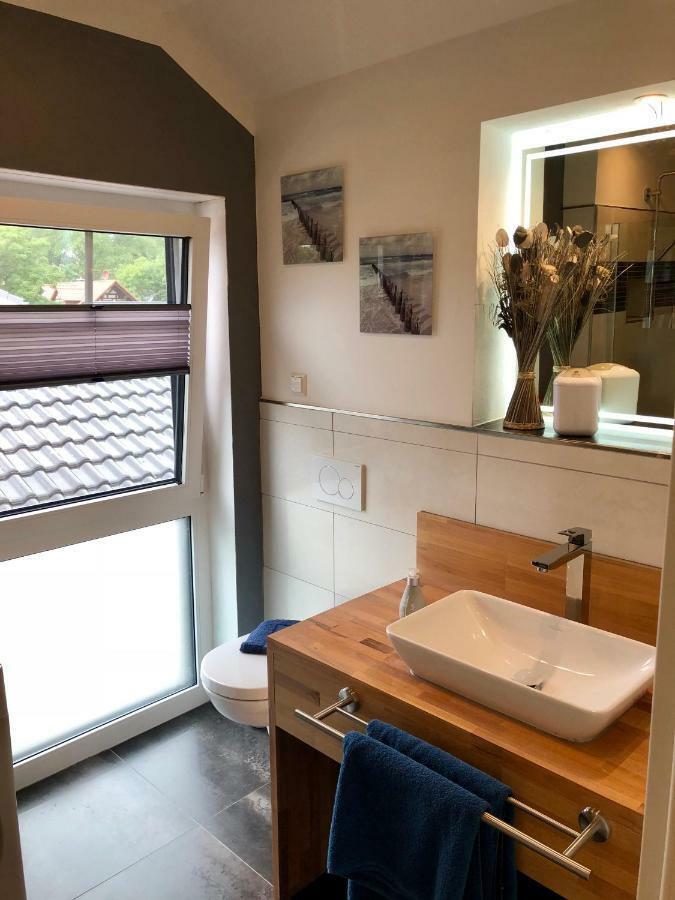 Ferienhaus Traumspot Wiek auf Rügen Buitenkant foto
